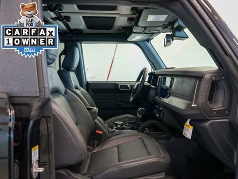 Used 2025 Ford Bronco Badlands image 33