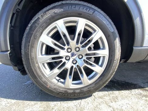 Used 2025 Ford Explorer Active w/ Active Comfort Package AWD/4WD image 10