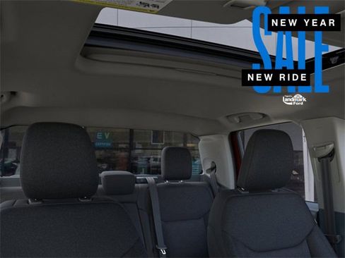 New 2025 Ford Maverick XLT w/ XLT Luxury Package image 12