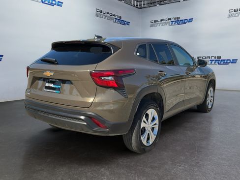 Used 2024 Chevrolet Trax LS FWD image 5