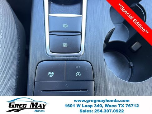 Used 2020 Ford Escape SE image 30