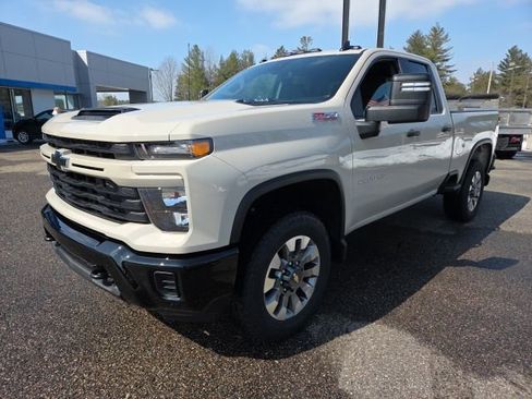 New 2026 Chevrolet Silverado 2500 Custom w/ Custom Convenience Package image 3