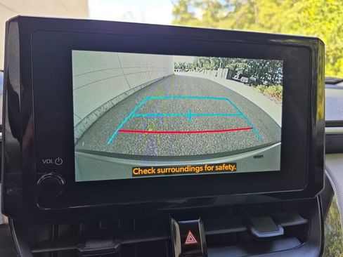 Used 2024 Toyota Corolla Cross LE image 26