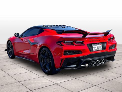 Used 2024 Chevrolet Corvette Z06 w/ Z07 Performance Package RWD image 15