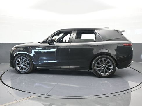 Used 2024 Land Rover Range Rover Sport Dynamic SE image 3