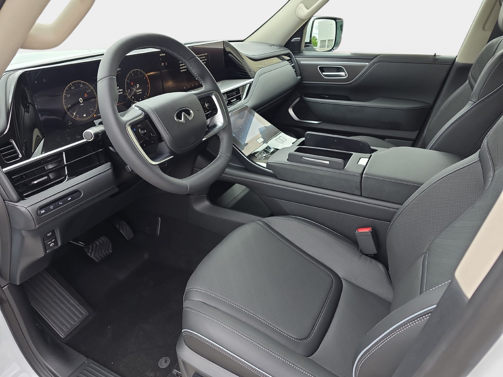 New 2026 INFINITI QX80 Luxe w/ Cargo Package RWD image 16