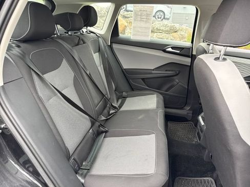 Certified 2023 Volkswagen Taos S FWD image 14