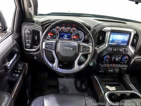 Used 2021 Chevrolet Silverado 1500 LT Trail Boss w/ Convenience Package II AWD/4WD image 19