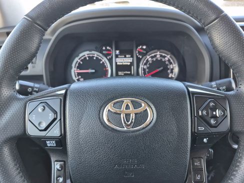 Used 2024 Toyota 4Runner TRD Off-Road image 18