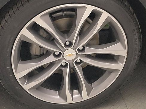 Used 2023 Chevrolet Malibu LT FWD image 31