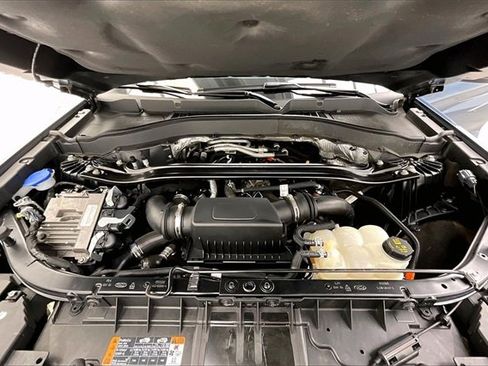 Used 2020 Ford Explorer Platinum w/ Premium Technology Package image 29