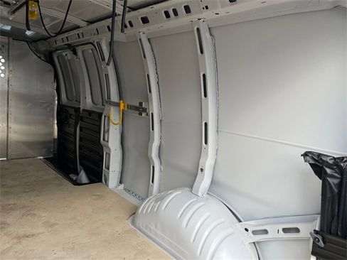 Used 2025 Chevrolet Express 2500 Extended w/ Communications Package image 28