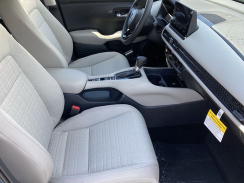 New 2026 Honda HR-V LX image 9