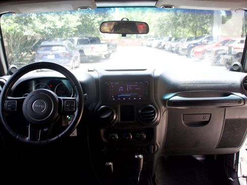 Used 2011 Jeep Wrangler Sport image 17