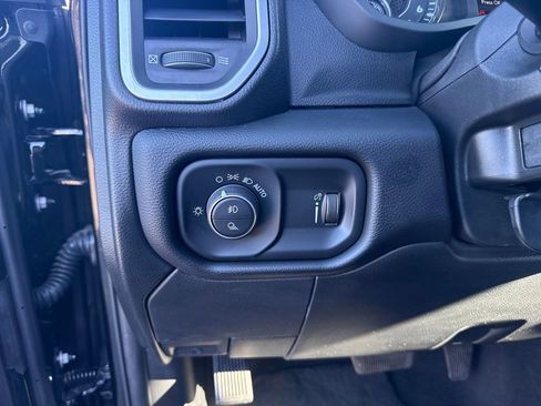 Used 2024 RAM 2500 Big Horn w/ Bed Utility Group image 14