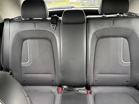 Certified 2023 Hyundai Venue Limited FWD image 22