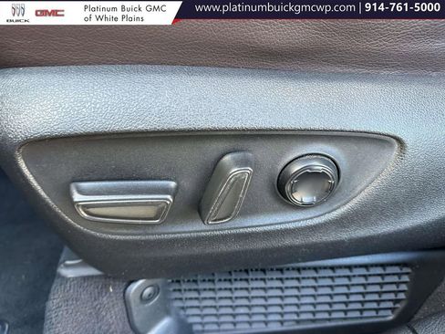 Used 2022 Toyota Sienna Platinum image 26