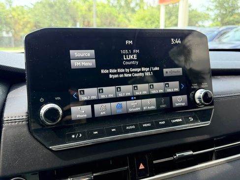 Used 2023 Mitsubishi Outlander SE FWD image 19