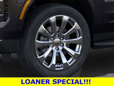 New 2025 Chevrolet Suburban Premier image 9