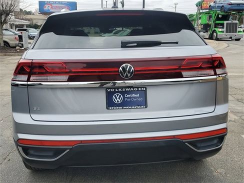 Certified 2025 Volkswagen Atlas Cross Sport SE image 5