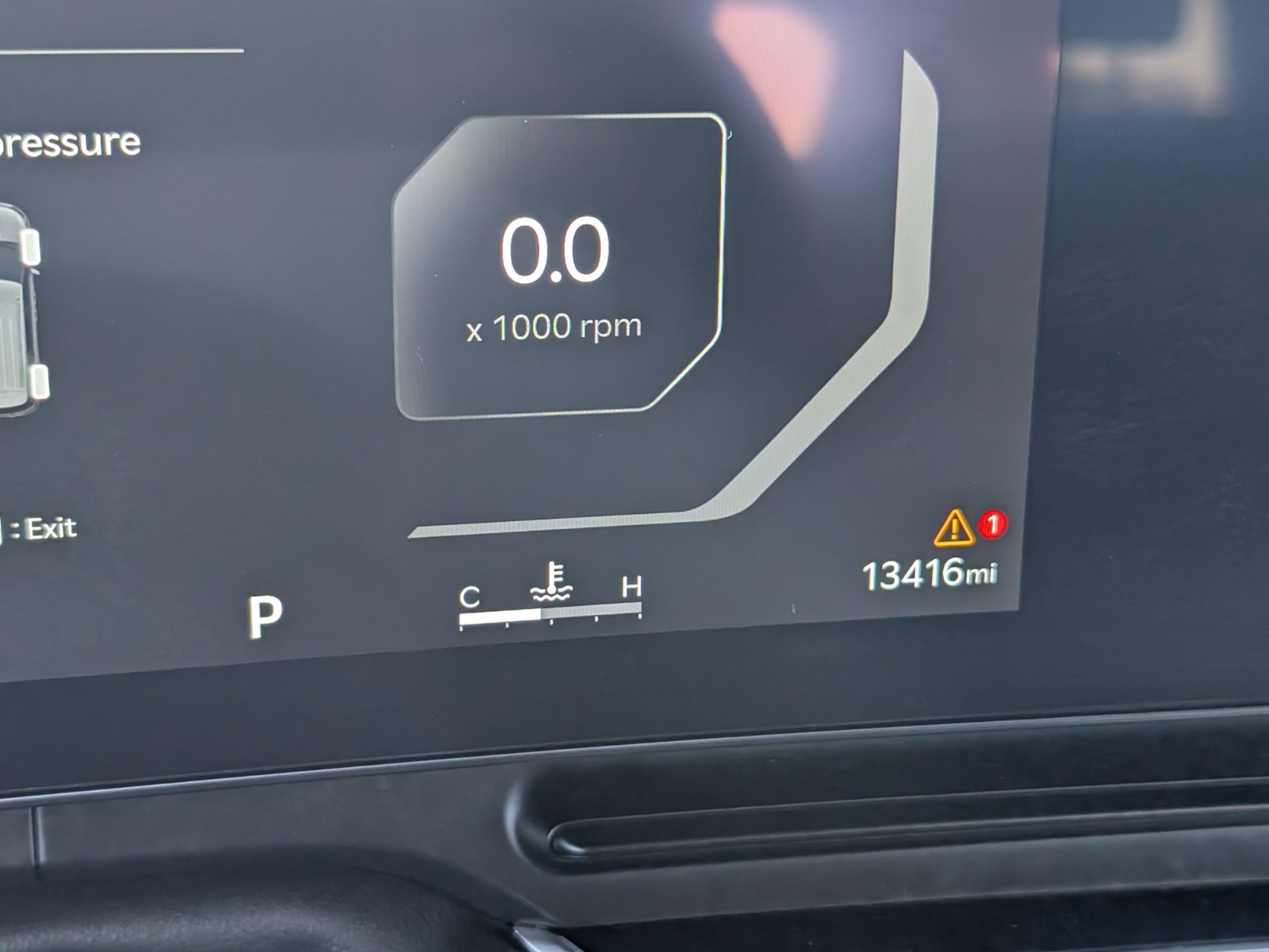 Used 2026 Kia Carnival SX w/ SX Dark Edition Package FWD image 9
