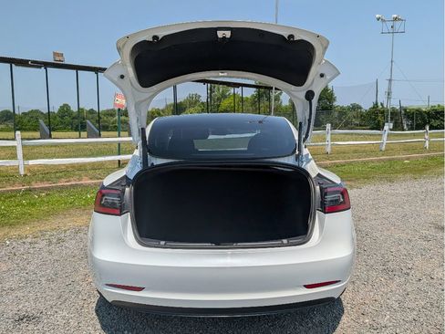 Used 2023 Tesla Model 3 Standard Range RWD image 7