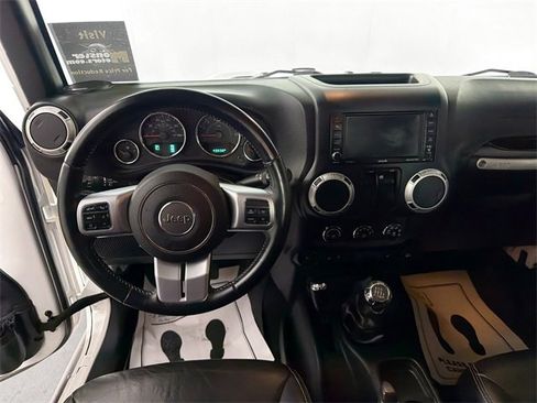 Used 2016 Jeep Wrangler Rubicon w/ Dual Top Group image 22