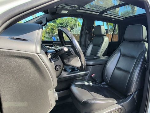 Used 2021 Chevrolet Tahoe LT w/ LT Signature Package image 6