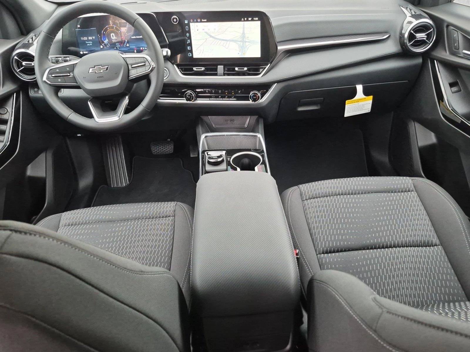 New 2027 Chevrolet Equinox LT w/ Midnight Edition FWD image 15