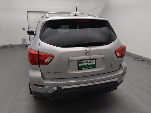 Used 2018 Nissan Pathfinder SL w/ SL Premium Package AWD/4WD image 6