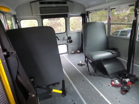 Used 2013 Chevrolet Express 3500 w/ School Bus Package image 34