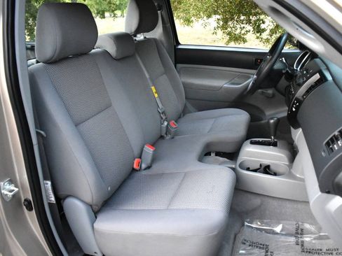 Used 2005 Toyota Tacoma 2WD Regular Cab image 30