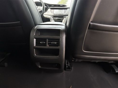 Used 2019 Cadillac XT5 Luxury image 20