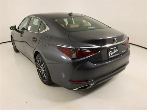 New 2025 Lexus ES 350 350 w/ Premium Package image 2