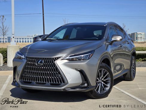 Used 2025 Lexus NX 250 image 1