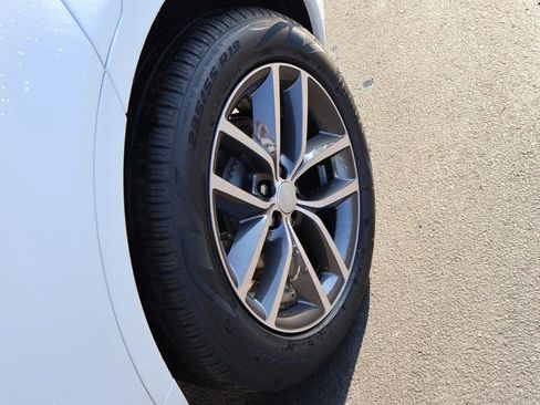 New 2025 Land Rover Discovery Sport S image 40