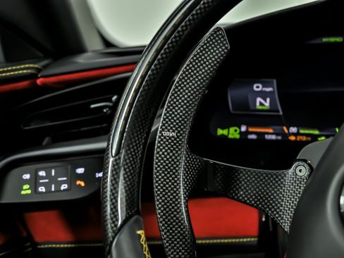 Used 2022 Ferrari SF90 Spider AWD/4WD image 41
