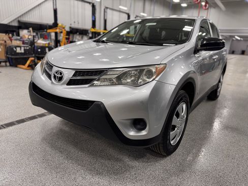 Used 2015 Toyota RAV4 LE FWD image 28