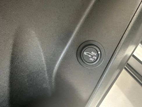 Used 2024 Chevrolet Equinox LT AWD/4WD image 13