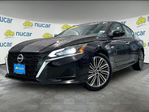 Used 2023 Nissan Altima 2.5 SL AWD/4WD image 3