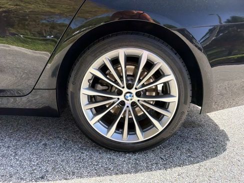 Certified 2023 BMW 530i w/ Convenience Package RWD image 10