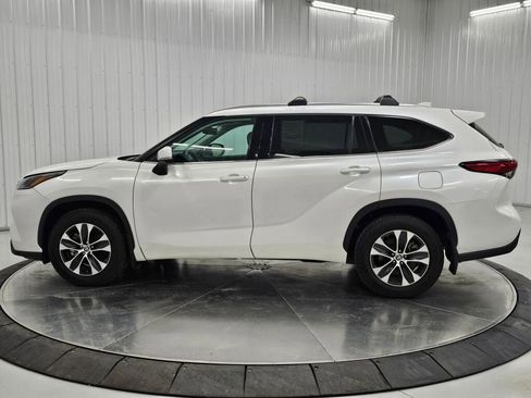 Used 2021 Toyota Highlander XLE image 34