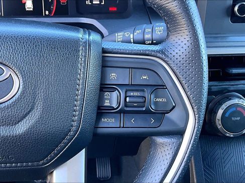 Used 2025 Toyota 4Runner SR5 image 23