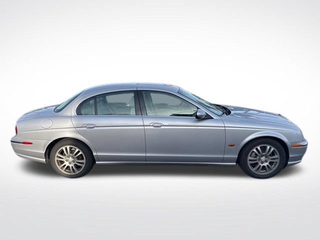 Used 2003 Jaguar S-TYPE 4.2 RWD image 2