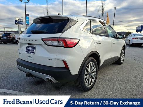 Certified 2022 Ford Escape Titanium w/ Class II Trailer Tow Package image 11
