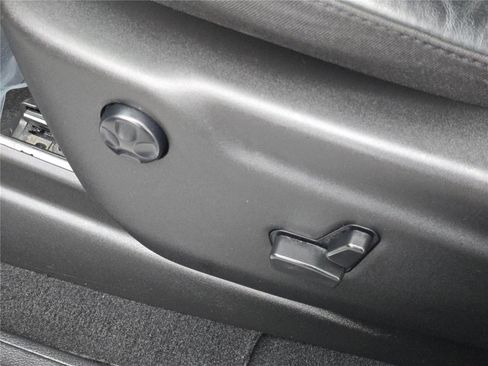 Used 2023 Dodge Durango GT image 28