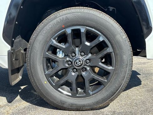 New 2025 Toyota Tundra Platinum image 9