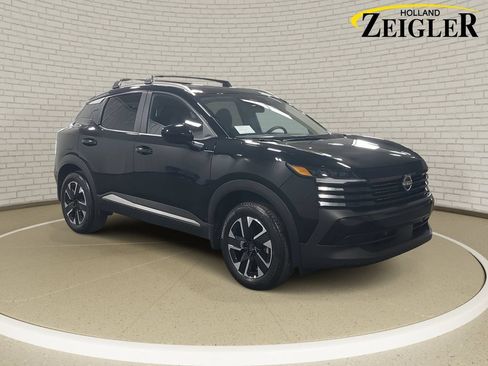 Used 2026 Nissan Kicks SV w/ SV Premium Package AWD/4WD image 3