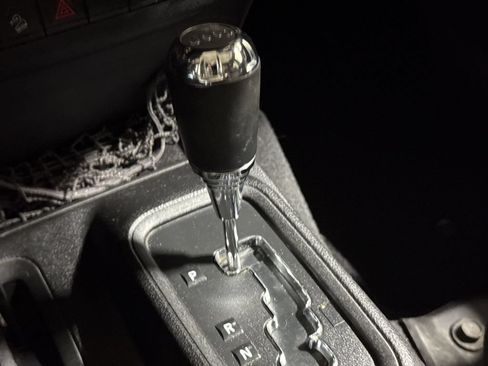 Used 2013 Jeep Wrangler Unlimited Sahara w/ Dual Top Group AWD/4WD image 16
