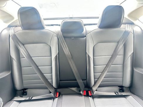 Used 2025 Volkswagen Jetta SE image 38